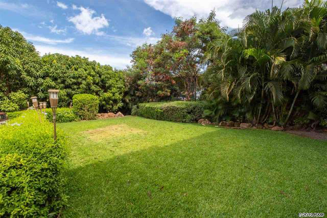 265 Kenolio Rd - Photo 5 of 10