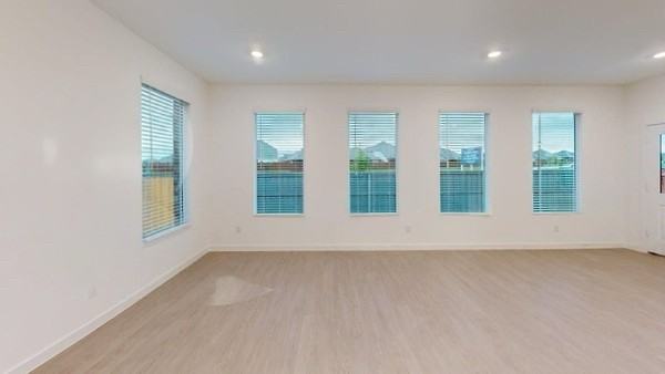 726 Madrono Dr - Photo 3 of 16