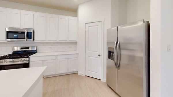 726 Madrono Dr - Photo 4 of 16