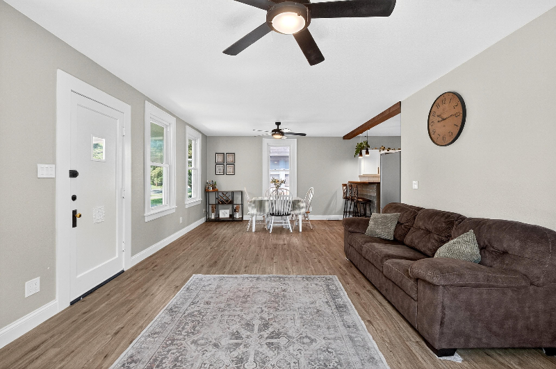 244 Sumner Blvd - Photo 3 of 20