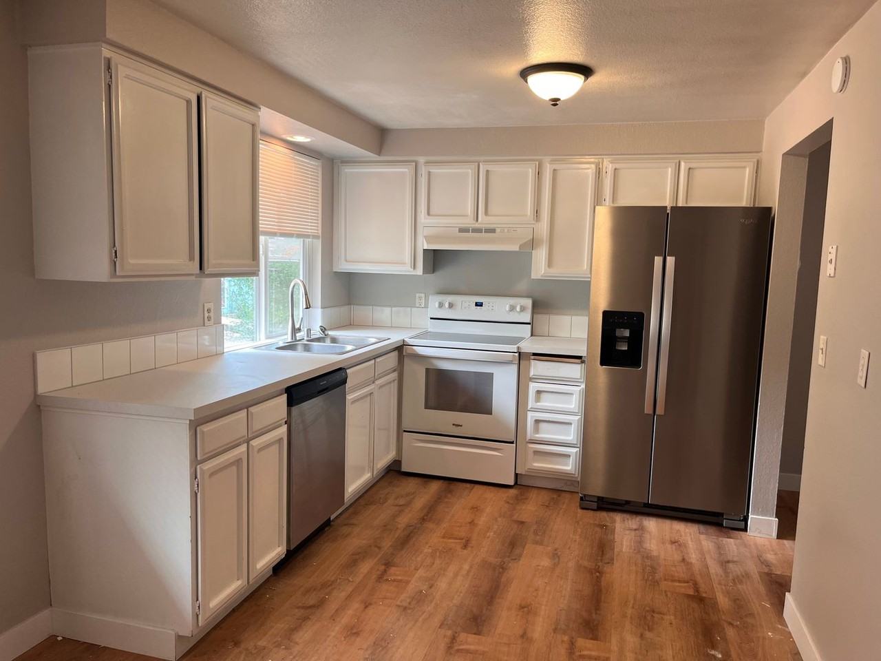 4518 Ne 142nd Ave - Photo 6 of 21