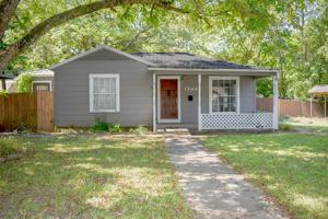 featured image of 1819 E Polk St