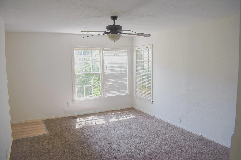 1819 E Polk St - Photo 7 of 8