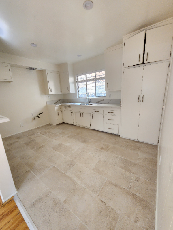 17620 Burbank Blvd #3 - Photo 3 of 16
