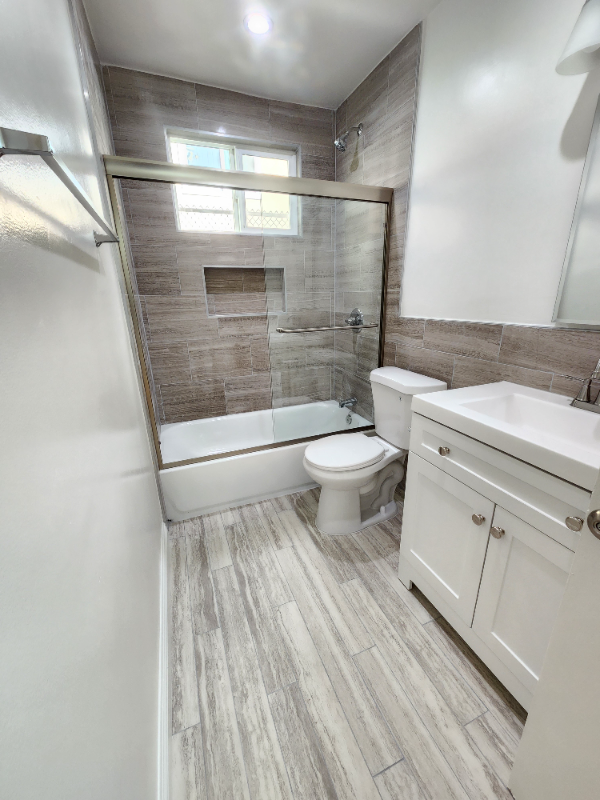 17620 Burbank Blvd #3 - Photo 7 of 16