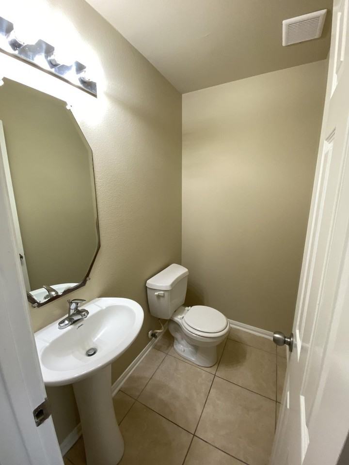 4449 South St - Photo 6 of 20
