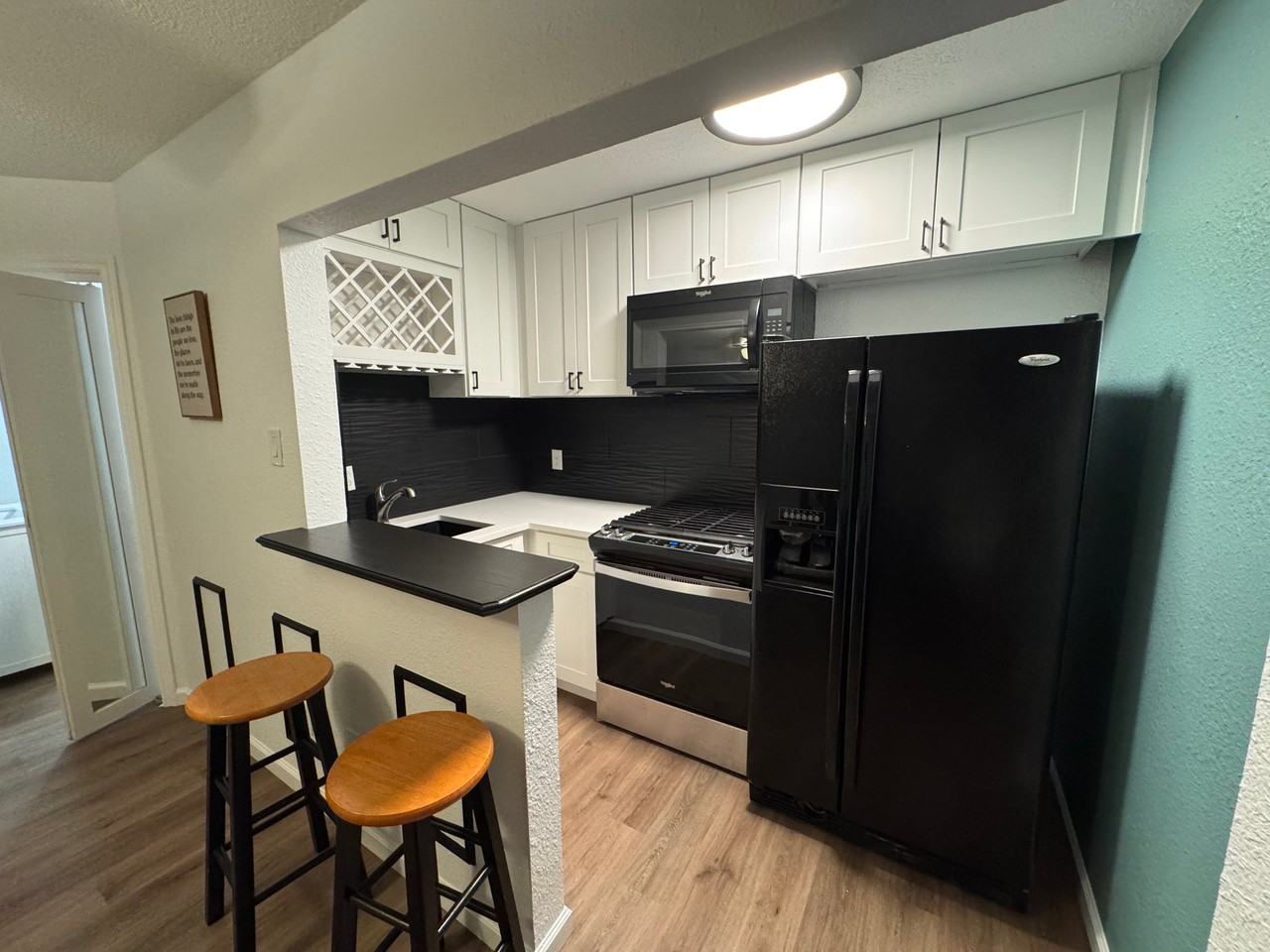 1123 Disraeli Cir - Photo 2 of 10