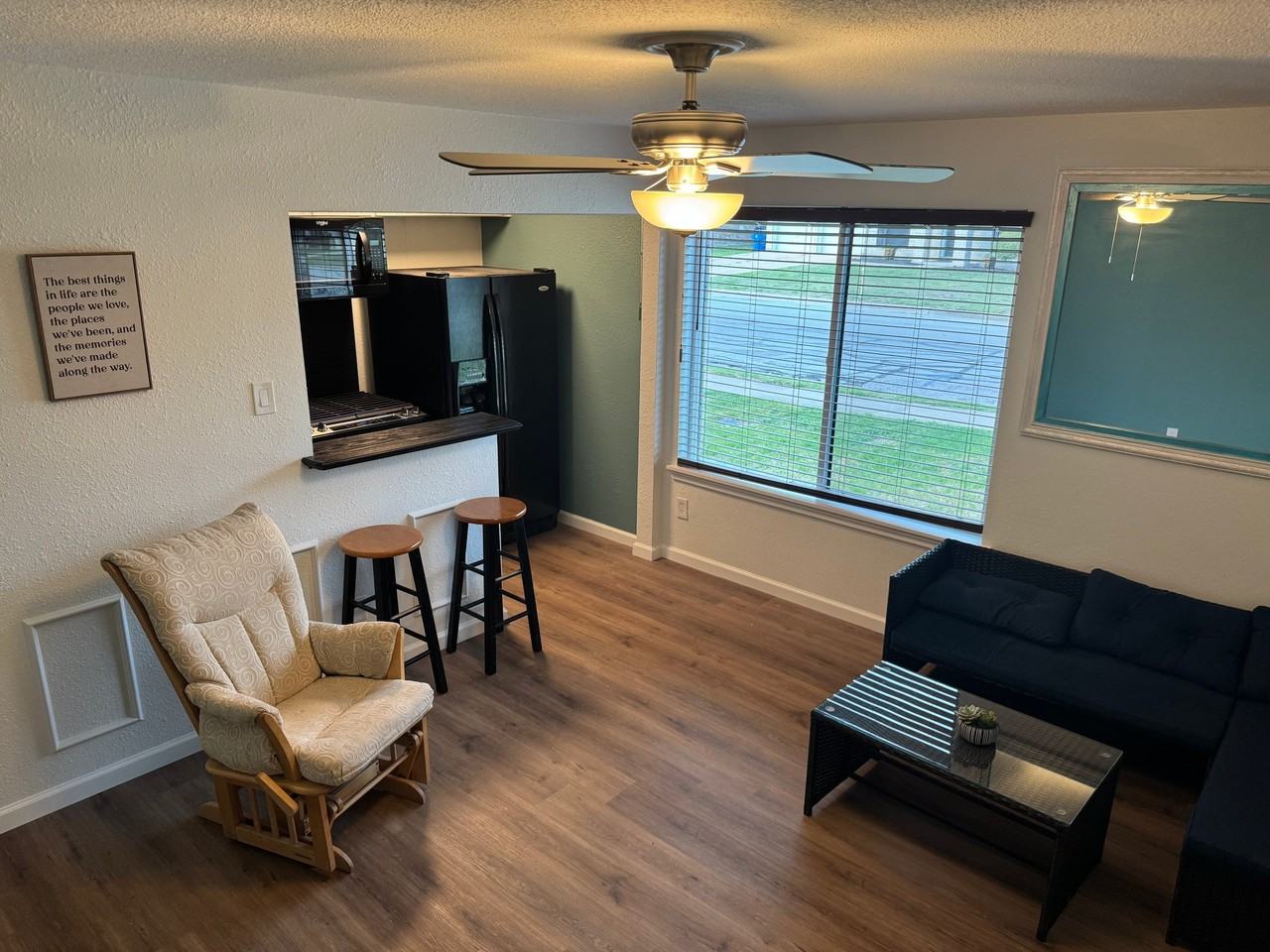 1123 Disraeli Cir - Photo 6 of 10