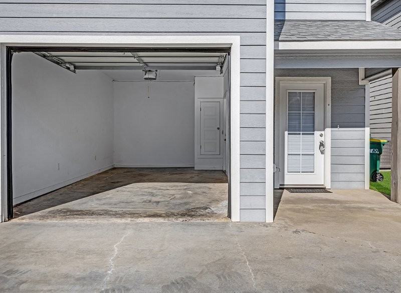 3320 Robin Ln - Photo 3 of 18