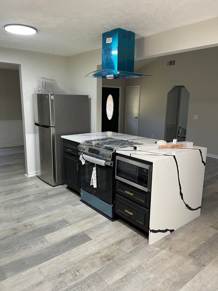 6210 Lynridge Ave - Photo 2 of 14