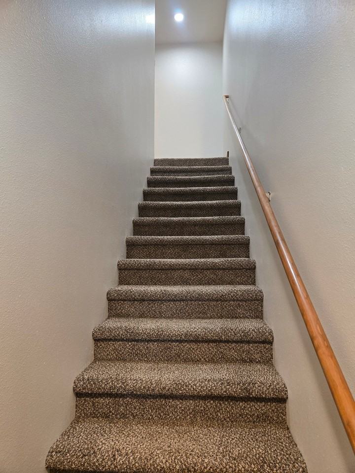 3rd Ave Nw #250C - Photo 4 of 8