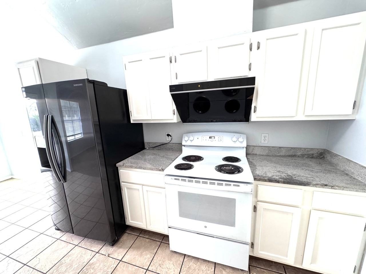 601 Nw 114th St - Photo 5 of 17