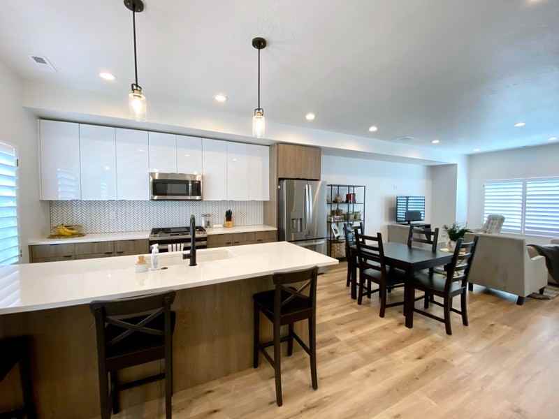 620 N Orchard Dr #4 - Photo 4 of 19