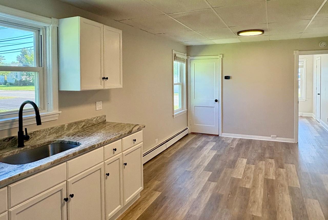 163 Macomber Ave #1B - Photo 2 of 9