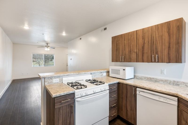 1389 Northfield Rd #1 - Photo 4 of 12
