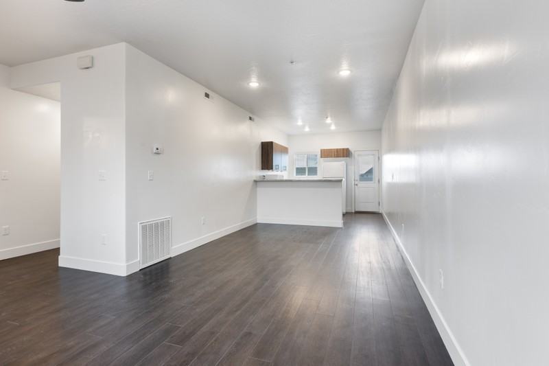 1389 Northfield Rd #1 - Photo 5 of 12