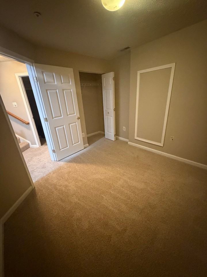 5200 Torrington Cir - Photo 5 of 10