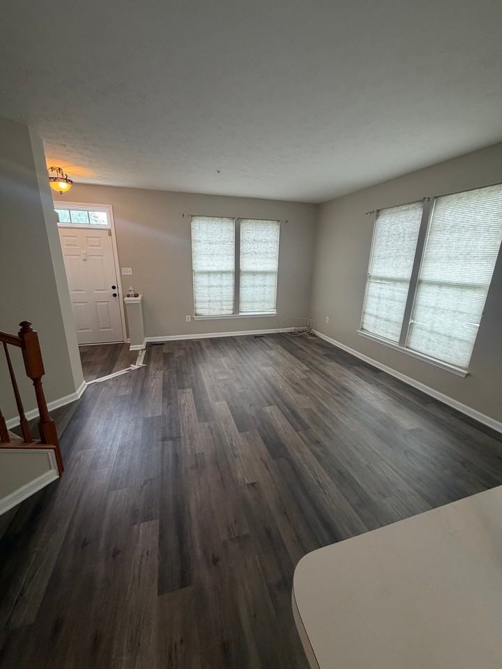 5200 Torrington Cir - Photo 6 of 10