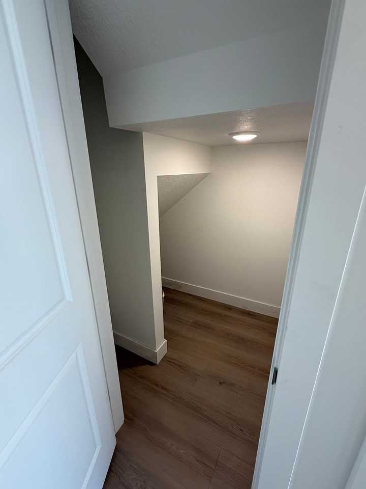 2070 E St #33 - Photo 4 of 27