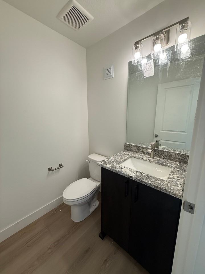 2070 E St #33 - Photo 6 of 27