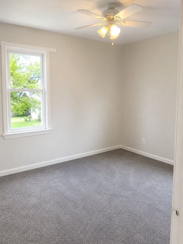 20701 Watson Rd - Photo 4 of 11