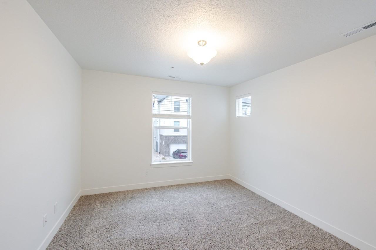 693 Ws #O204 - Photo 5 of 20