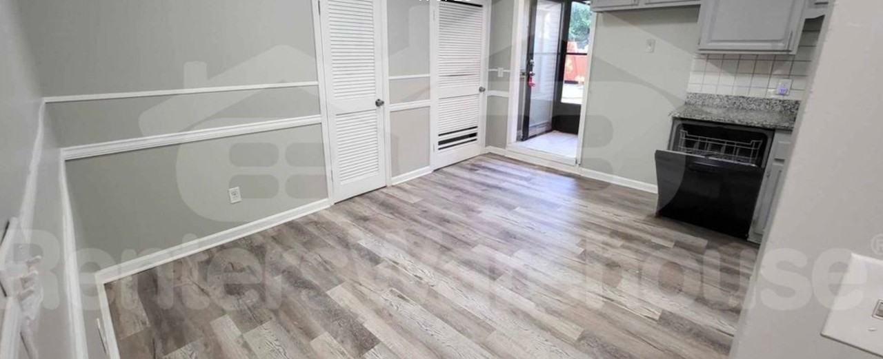 8143 Ditzler Ave - Photo 4 of 10