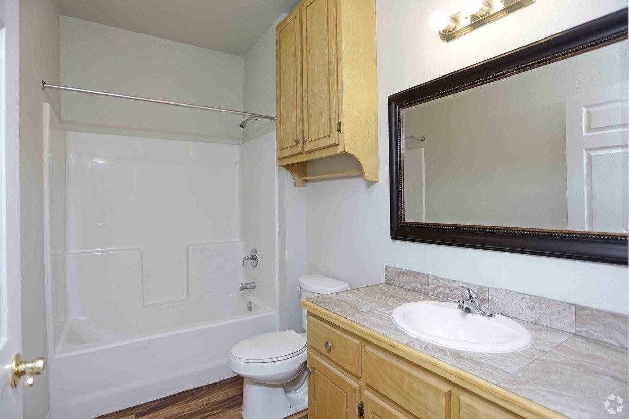 621 Fieldstone Ln - Photo 5 of 14
