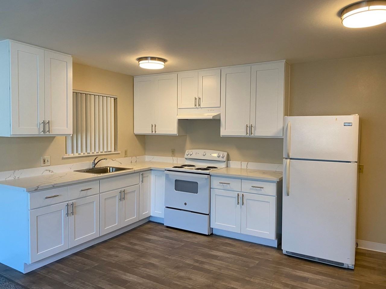 2511 Skylark Dr #7 - Photo 3 of 9