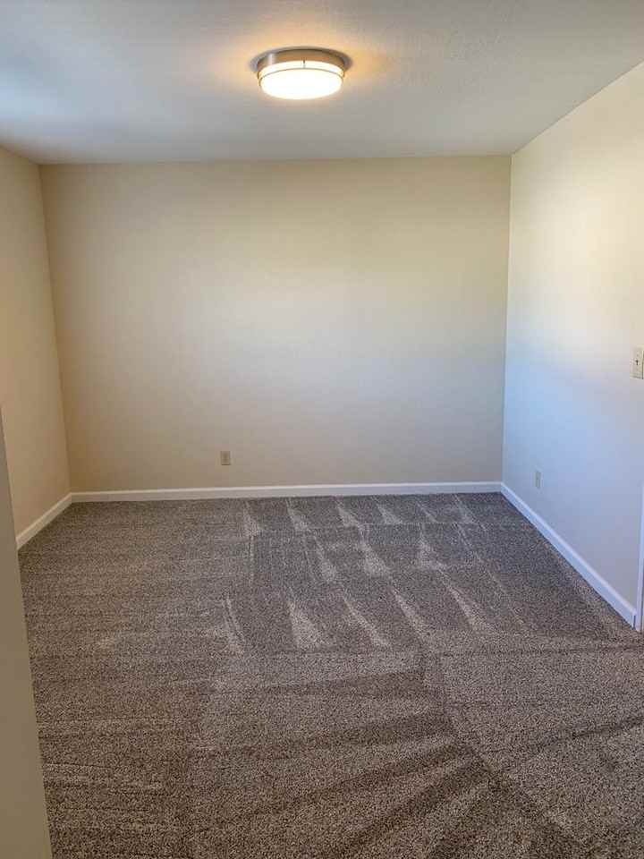 2511 Skylark Dr #7 - Photo 5 of 9