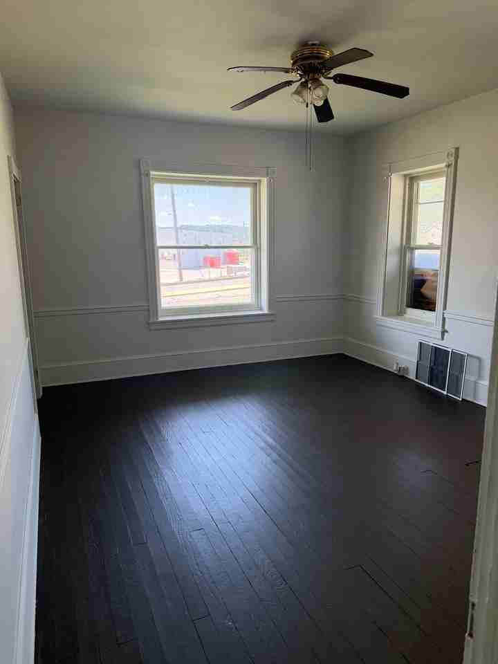 1003 Lancaster Pike - Photo 3 of 12