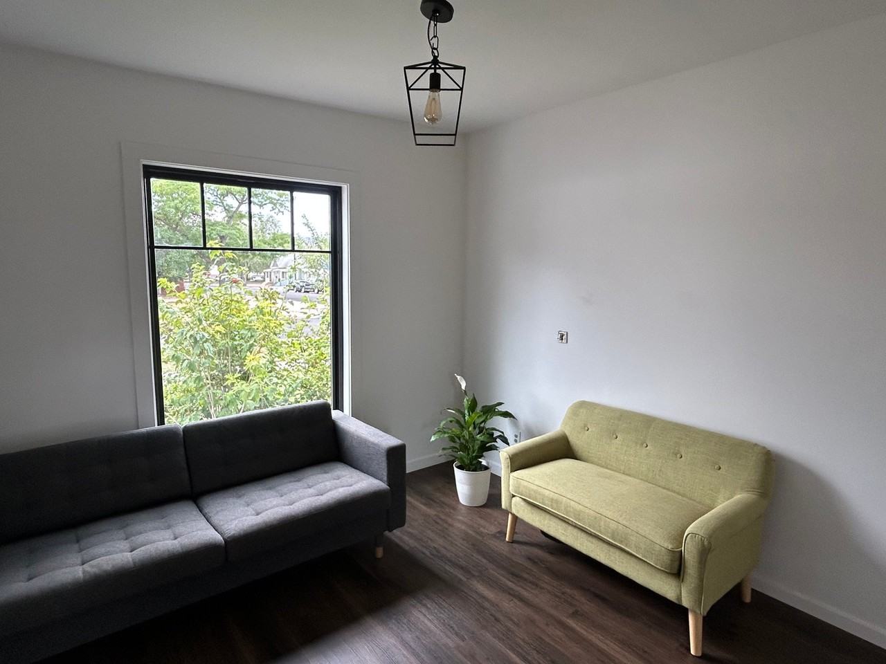 204 Chipeta Ave - Photo 6 of 9