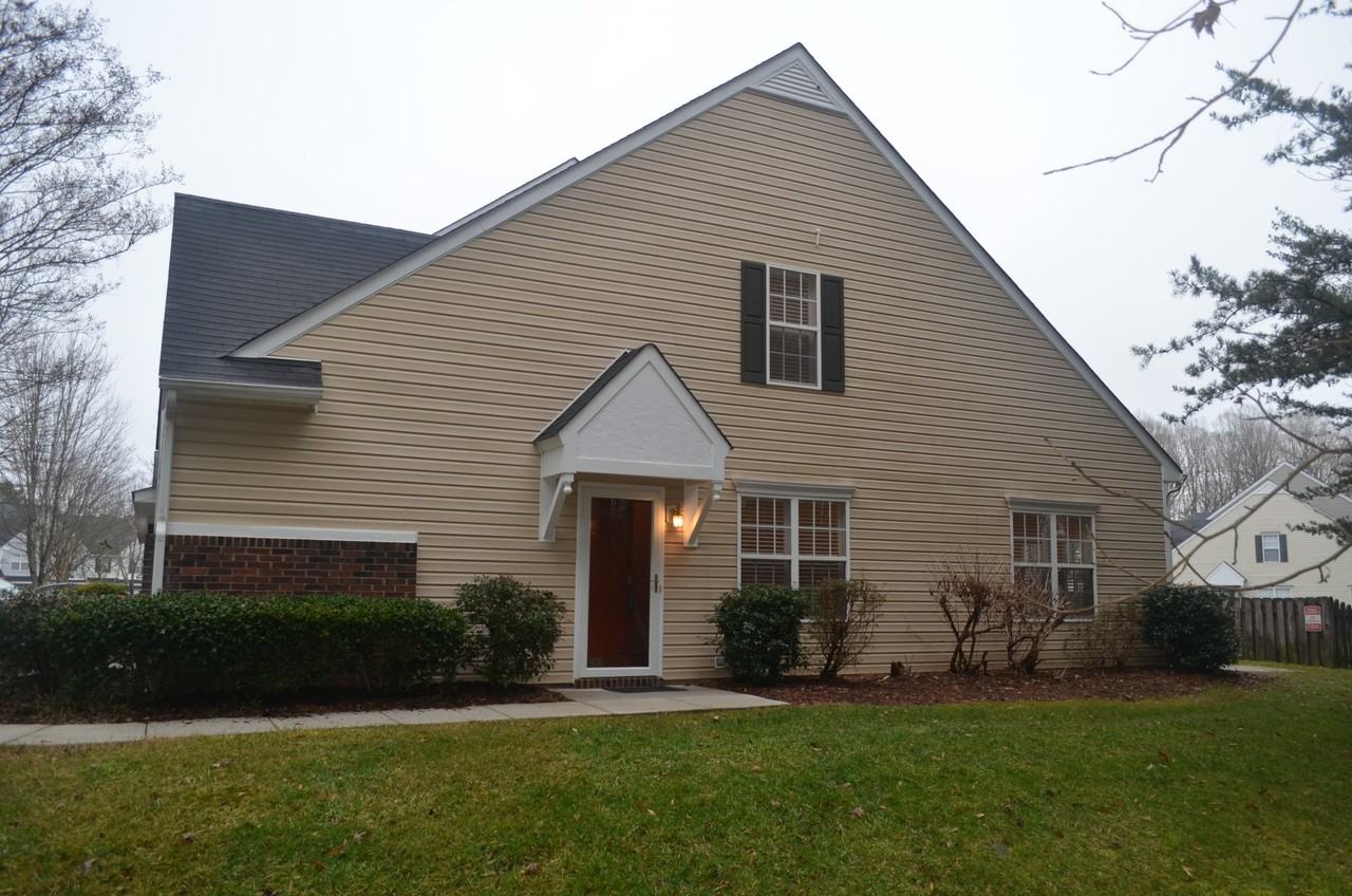 8955 Bryant Field Cir - Photo 2 of 20