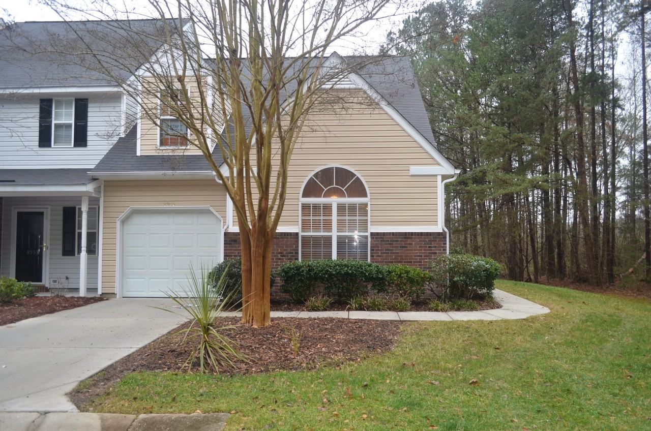 8955 Bryant Field Cir - Photo 3 of 20