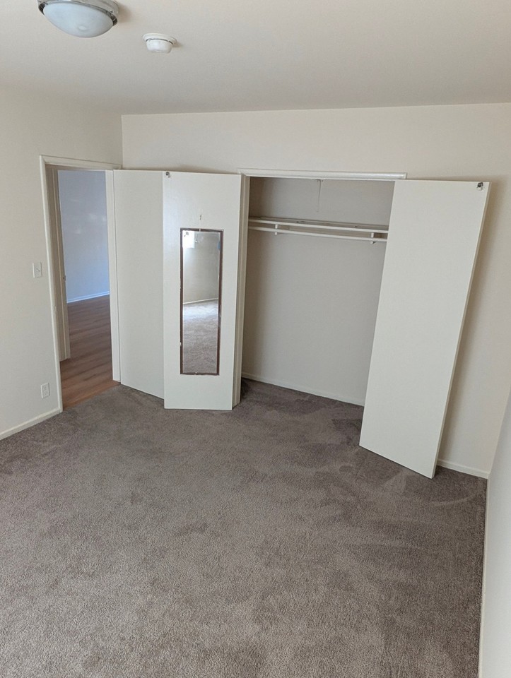 10524 Palms Blvd #2 - Photo 3 of 7
