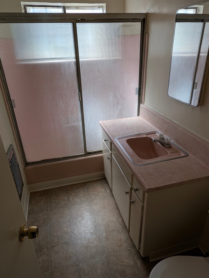 10524 Palms Blvd #2 - Photo 6 of 7