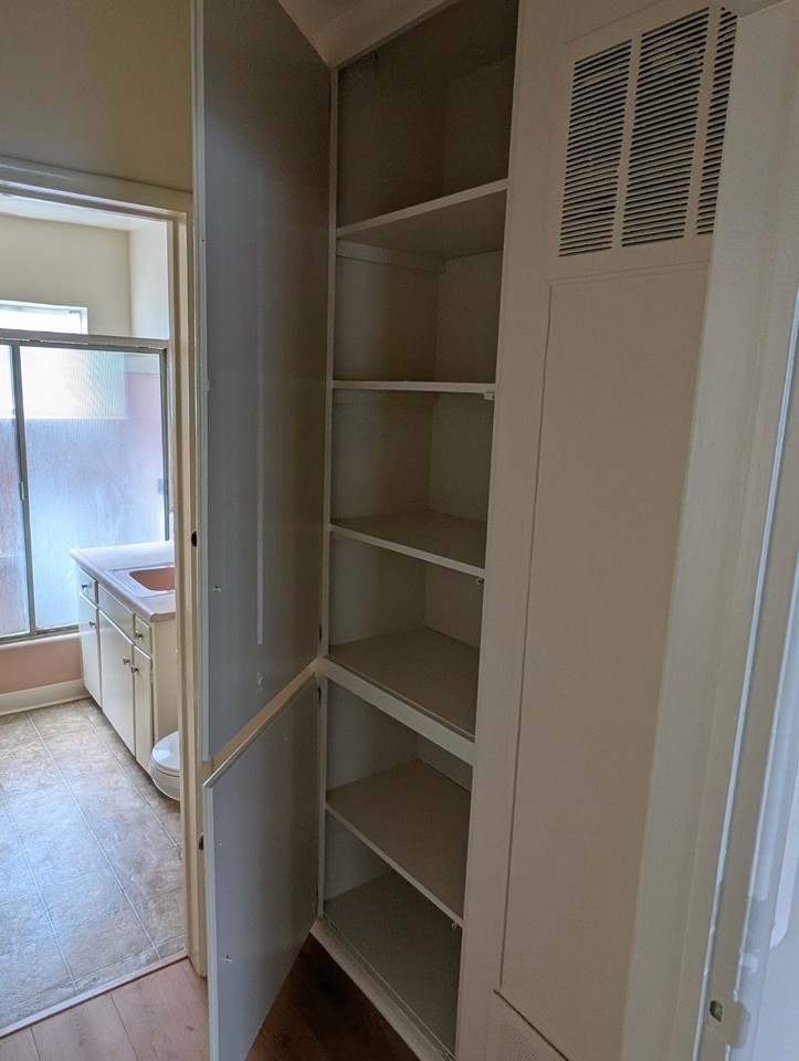 10524 Palms Blvd #2 - Photo 7 of 7