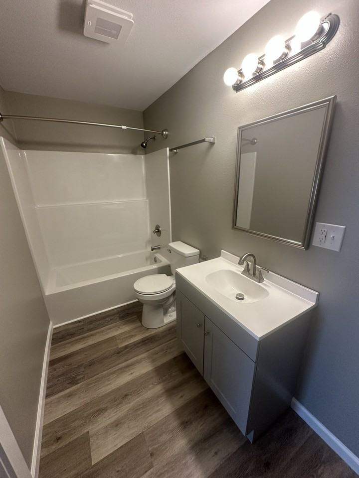 645 Hambley Blvd #2 - Photo 4 of 6