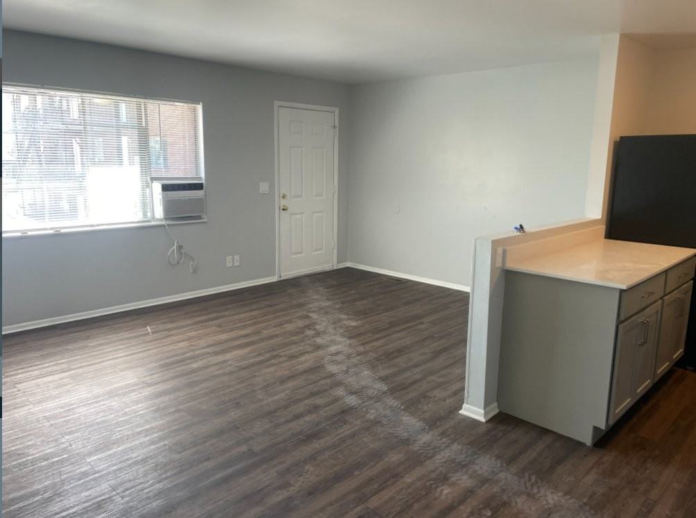 436 E St #6 - Photo 2 of 6