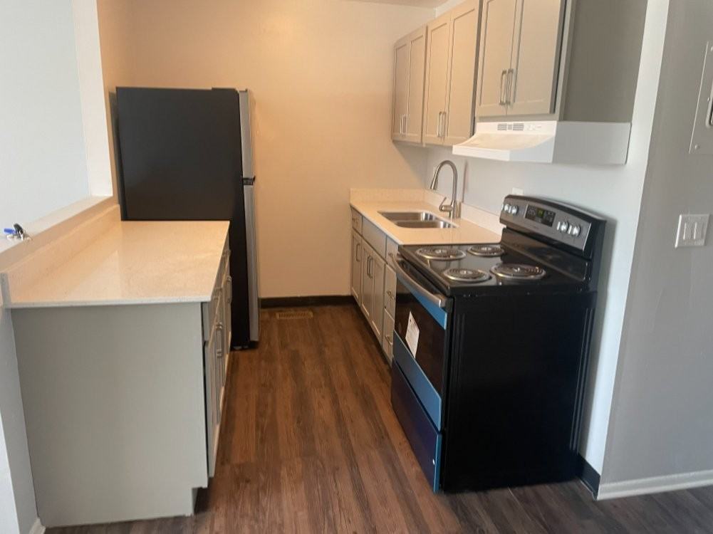 436 E St #6 - Photo 3 of 6