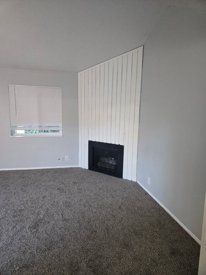 639 S Main St #663 - Photo 3 of 12