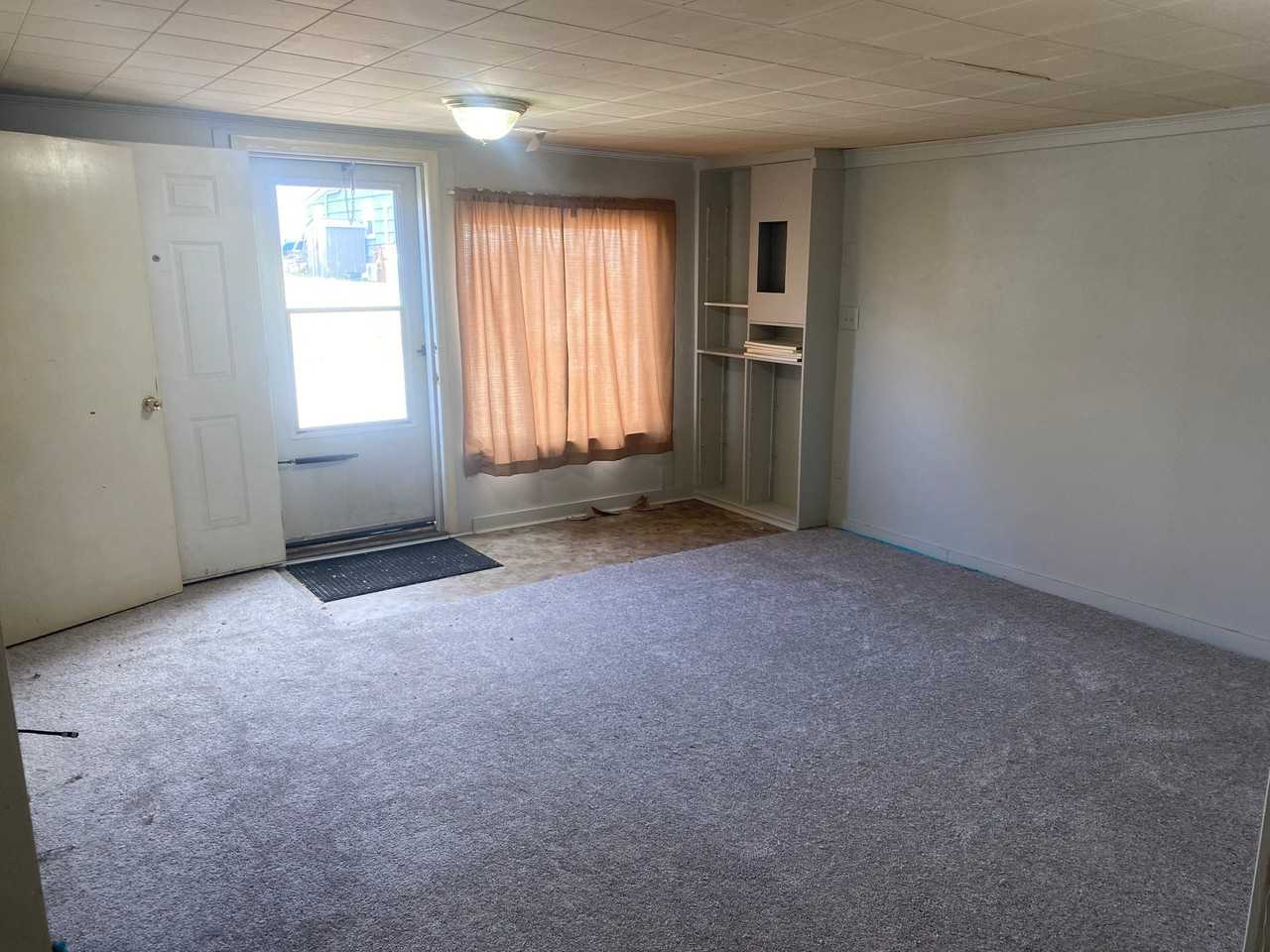 415 Bond St - Photo 2 of 7