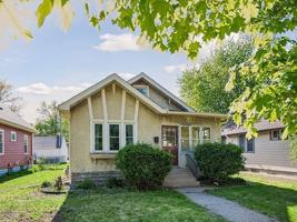 featured image of 4228 42nd Ave S