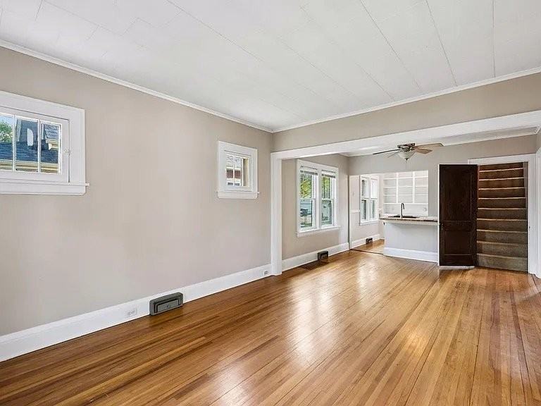 4228 42nd Ave S - Photo 3 of 20