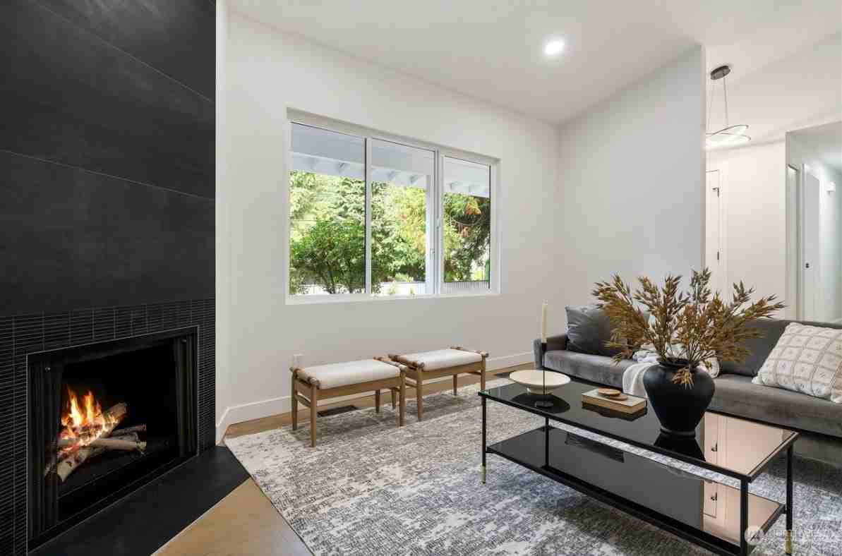 914 198th Pl Sw - Photo 3 of 13