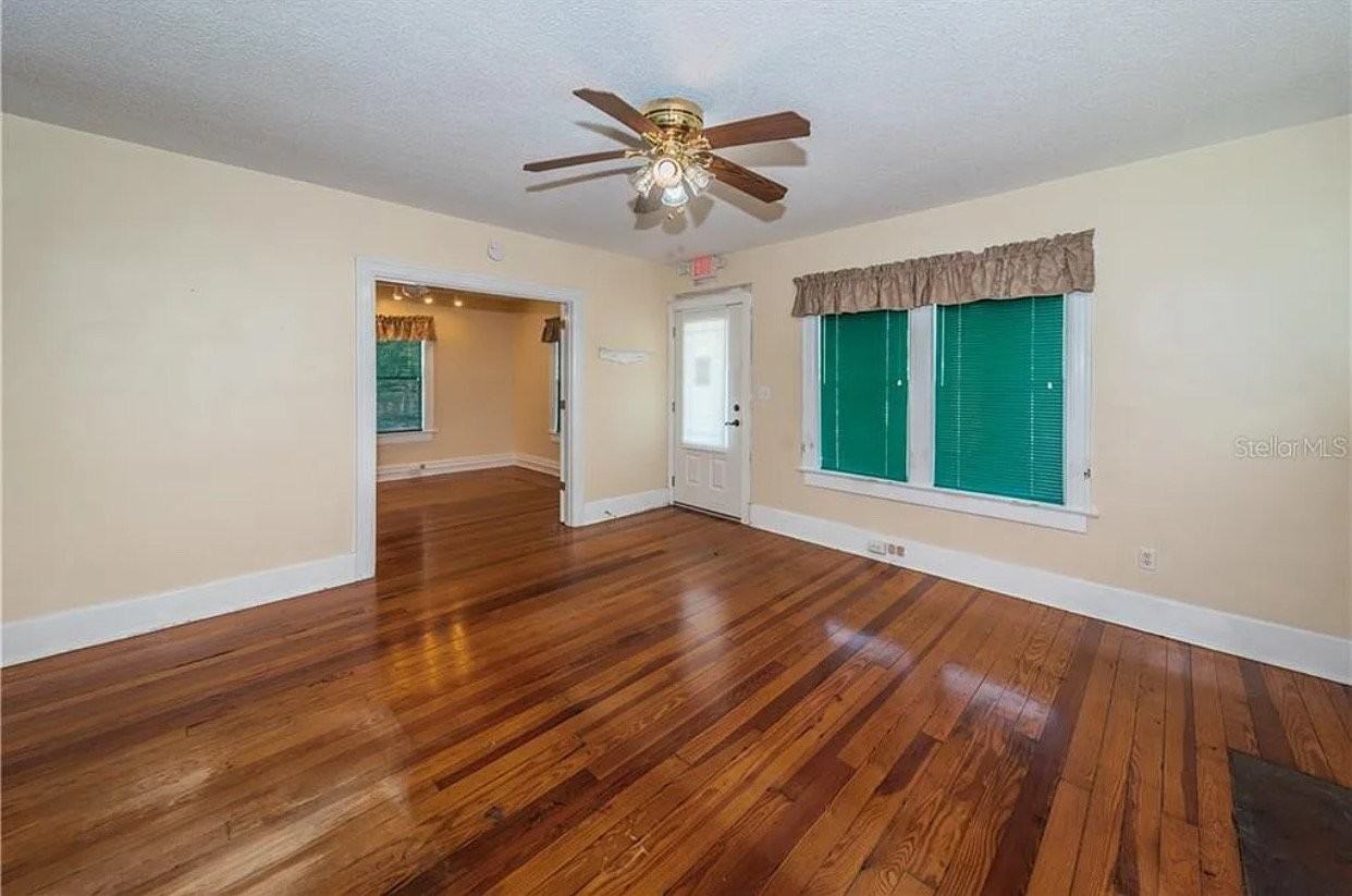 638 E Tarpon Ave - Photo 5 of 10