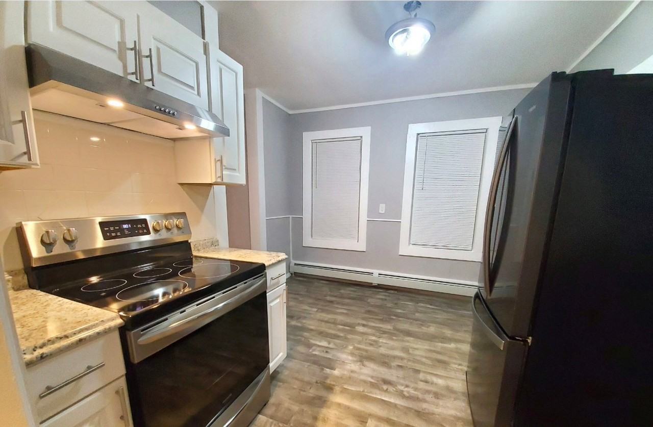 17 Bellevue Ave - Photo 2 of 6
