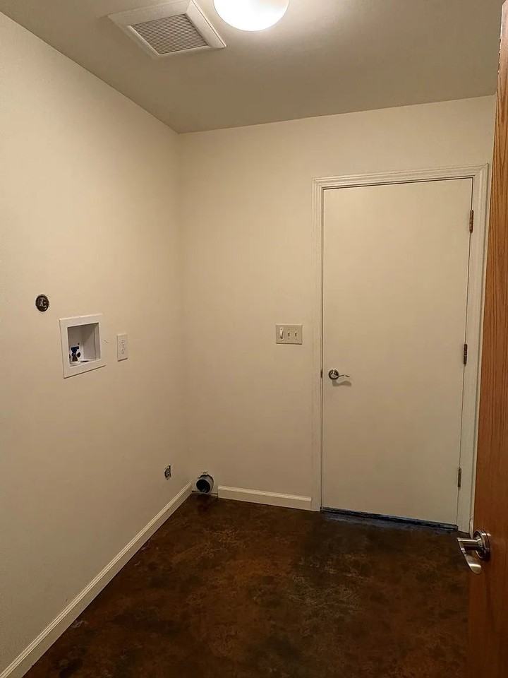 658 Fox Dr - Photo 5 of 20