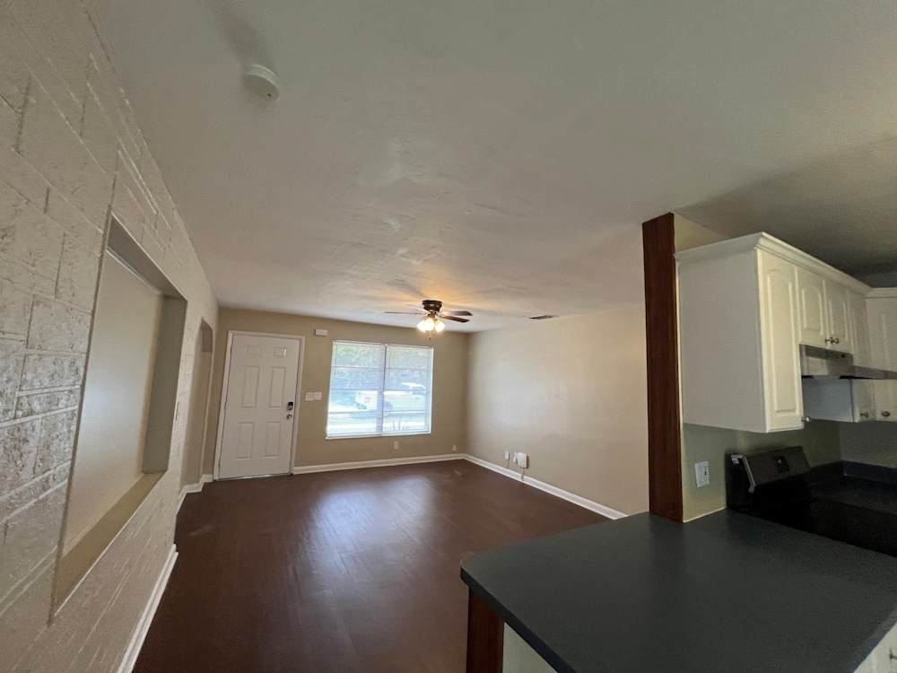 3702 Sw 58th Ter - Photo 2 of 10