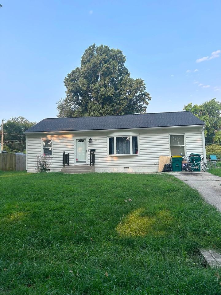 11605 W 68th St - Photo 2 of 18